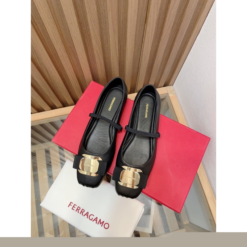 Ferragamo flat shoes